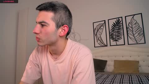 devin_ho online show from February 4, 5:53 am