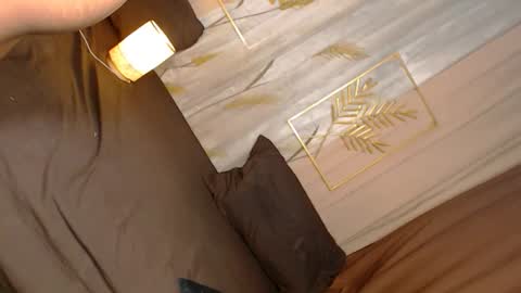 rhiane online show from October 19, 9:43 am