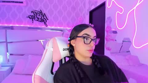 DevoraCook online show from November 18, 3:16 pm