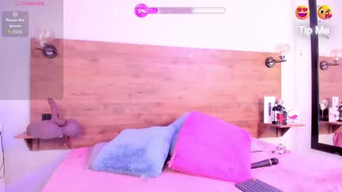 Mrs Devora online show from November 22, 9:14 pm