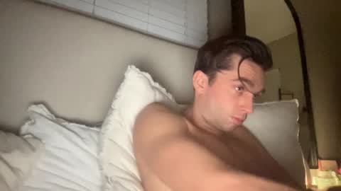 Snapshot of devyy333 chatting on December 8, 1:46 am devyy333 online show from December 8, 1:46 am