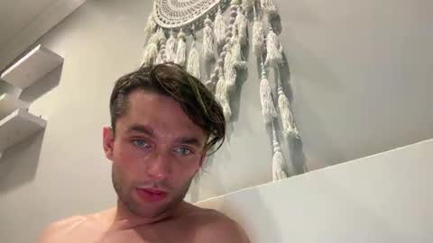 Snapshot of devyy333 chatting on October 9, 11:52 am devyy333 online show from October 9, 11:52 am