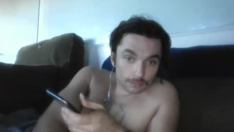 Snapshot of devyy333 chatting on January 19, 4:33 pm devyy333 online show from January 19, 4:33 pm