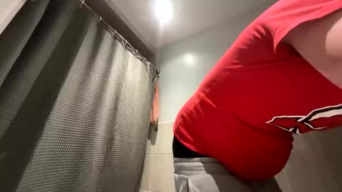 Snapshot of deznuts130 chatting on January 24, 5:10 am deznuts130 online show from January 24, 5:10 am