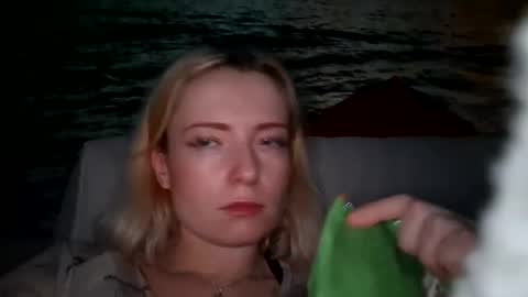 dgesika254182 online show from January 27, 8:17 pm