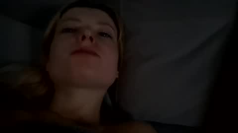 dgesika254182 online show from February 16, 9:48 pm