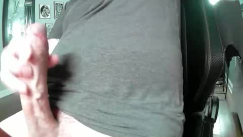 Snapshot of dh775638 chatting on November 2, 3:53 am dh775638 online show from November 2, 3:53 am