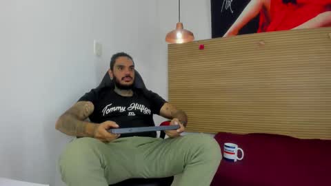 dhaian online show from November 28, 8:55 pm