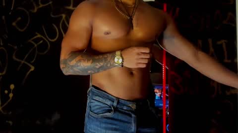 Snapshot of dhan_mackenzie chatting on December 2, 12:30 am dhan_mackenzie online show from December 2, 12:30 am