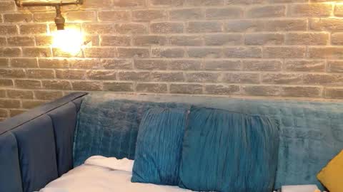 Di online show from February 19, 6:59 pm