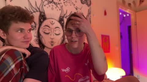 Di Alex online show from January 5, 4:38 pm