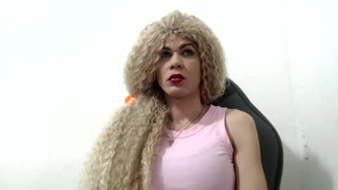 Snapshot of diabla_sexy22cm chatting on October 20, 9:54 am diabla_sexy22cm online show from October 20, 9:54 am