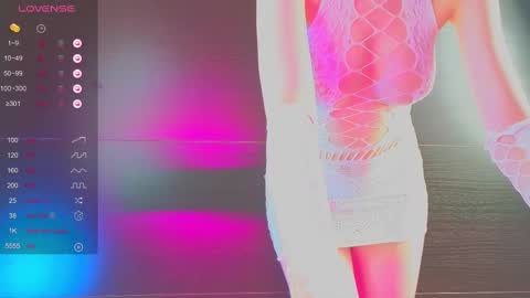 Snapshot of diablo_girl chatting on January 16, 12:45 am online show from January 16, 12:45 am