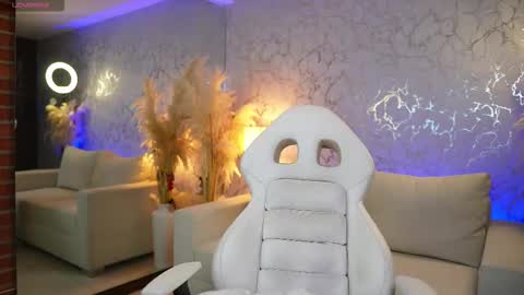 Snapshot of diagostone chatting on February 13, 2:02 pm Diego online show from February 13, 2:02 pm