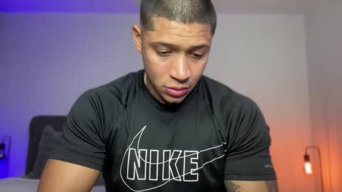 Snapshot of diagostone chatting on February 21, 1:39 am Diego online show from February 21, 1:39 am