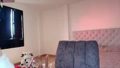 Snapshot of diamond__cherry chatting on June 20, 3:26 pm Diamond online show from June 20, 3:26 pm
