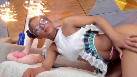 Snapshot of diamond_black19 chatting on January 17, 8:11 pm Camila and Megan online show from January 17, 8:11 pm