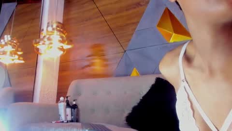 Snapshot of diamond_black19 chatting on February 7, 11:13 pm Camila and Megan online show from February 7, 11:13 pm