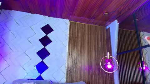 Snapshot of diamond_black19 chatting on November 1, 7:05 pm Camila and Megan online show from November 1, 7:05 pm