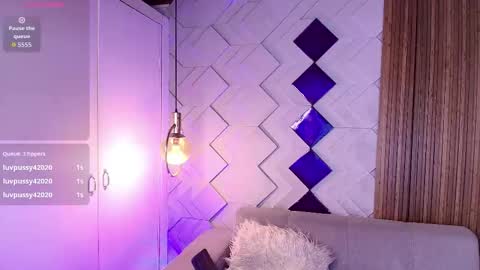 Snapshot of diamond_black19 chatting on November 19, 7:14 pm Camila and Megan online show from November 19, 7:14 pm