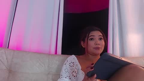 diamond_canela online show from February 23, 10:39 am