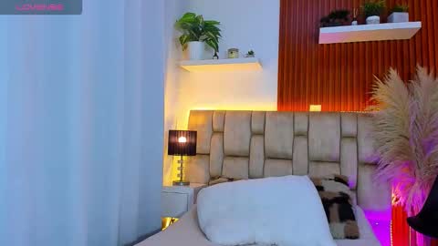 diamond_canela online show from September 26, 1:42 am