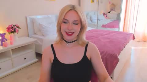 Snapshot of diamond_milady chatting on May 24, 1:27 pm diamond_milady online show from May 24, 1:27 pm