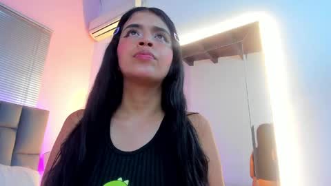 Snapshot of diamond_sweet0 chatting on May 12, 2:41 am Diamond online show from May 12, 2:41 am