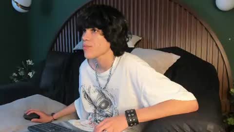 diamond_twink online show from July 19, 9:13 am