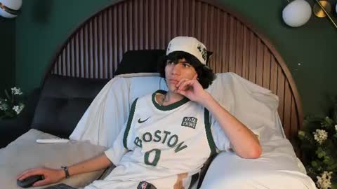 diamond_twink online show from July 25, 5:27 am