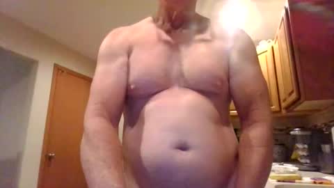 Snapshot of diamondchuck73 chatting on October 27, 11:58 am Diamondchuck73 online show from October 27, 11:58 am