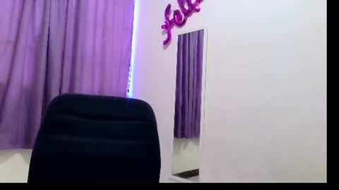 Snapshot of diamondd_gold chatting on July 3, 2:56 pm diamondd_gold online show from July 3, 2:56 pm