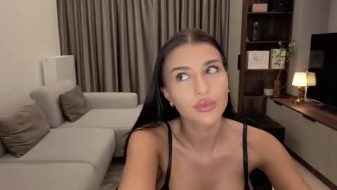 Iris online show from March 26, 8:47 pm