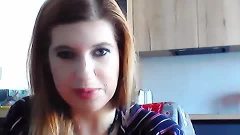 Snapshot of diana_love04 chatting on February 11, 10:48 am Diana online show from February 11, 10:48 am