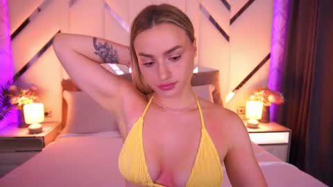 Snapshot of diana_nova chatting on June 26, 1:15 pm diana_nova online show from June 26, 1:15 pm