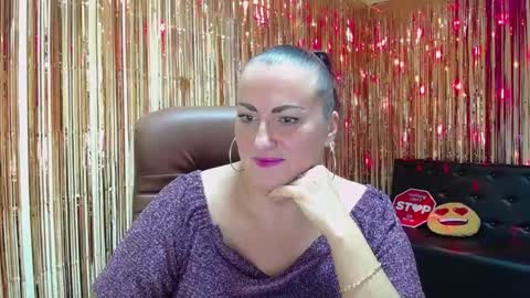 Snapshot of dianamgg chatting on October 5, 5:22 pm Diana online show from October 5, 5:22 pm