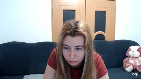Snapshot of dianasmiey7 chatting on January 25, 6:35 pm dianasmiey7 online show from January 25, 6:35 pm