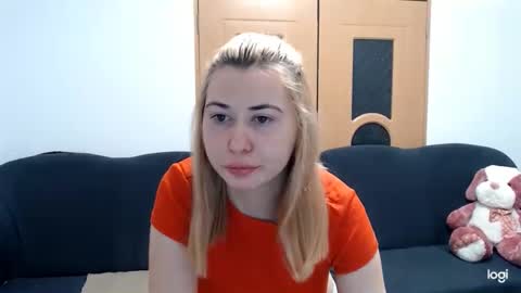 Snapshot of dianasmiey7 chatting on March 3, 9:22 am dianasmiey7 online show from March 3, 9:22 am