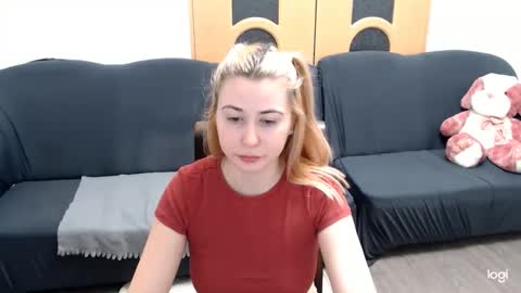 Snapshot of dianasmiey7 chatting on March 4, 4:52 pm dianasmiey7 online show from March 4, 4:52 pm