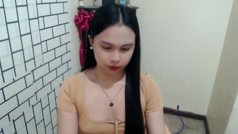 Snapshot of diane_intownx chatting on February 5, 10:41 am Diane online show from February 5, 10:41 am
