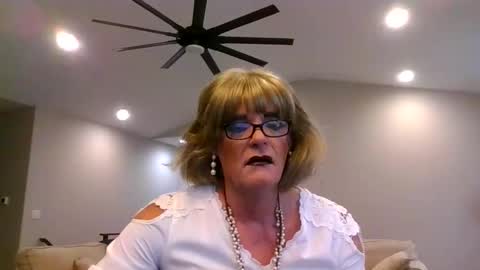 dianeheels online show from March 3, 2:45 pm