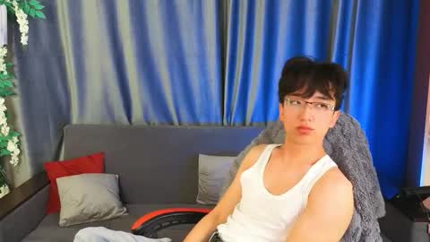 Adam online show from February 5, 4:00 pm