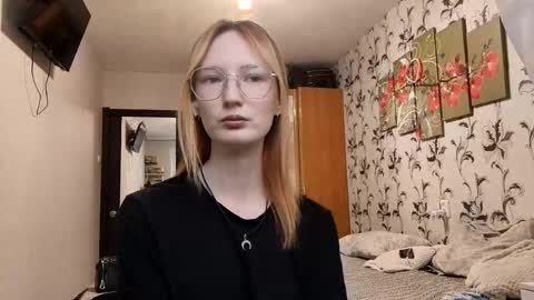 Snapshot of dianndevereux chatting on December 20, 10:11 am Emmy online show from December 20, 10:11 am