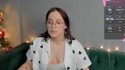 Snapshot of dianne_davis chatting on December 24, 10:01 am Dianne online show from December 24, 10:01 am