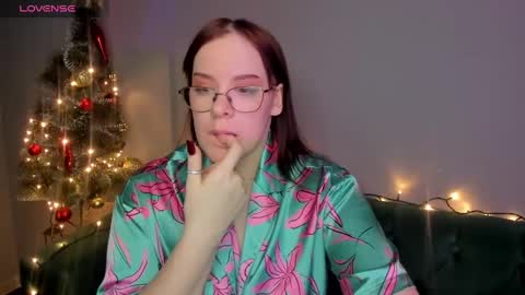 Snapshot of dianne_davis chatting on December 27, 10:55 am Dianne online show from December 27, 10:55 am