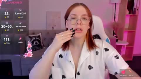 Snapshot of dianne_davis chatting on February 27, 12:45 pm Dianne online show from February 27, 12:45 pm