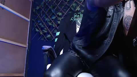 DICAPRIO online show from January 8, 5:48 pm