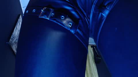 DICAPRIO online show from April 9, 6:02 am