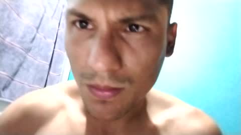 Snapshot of dick774369 chatting on May 4, 11:45 pm dick774369 online show from May 4, 11:45 pm