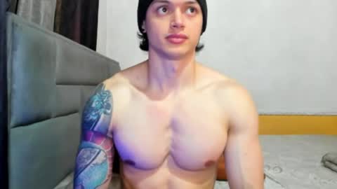 jhon online show from April 8, 8:42 pm